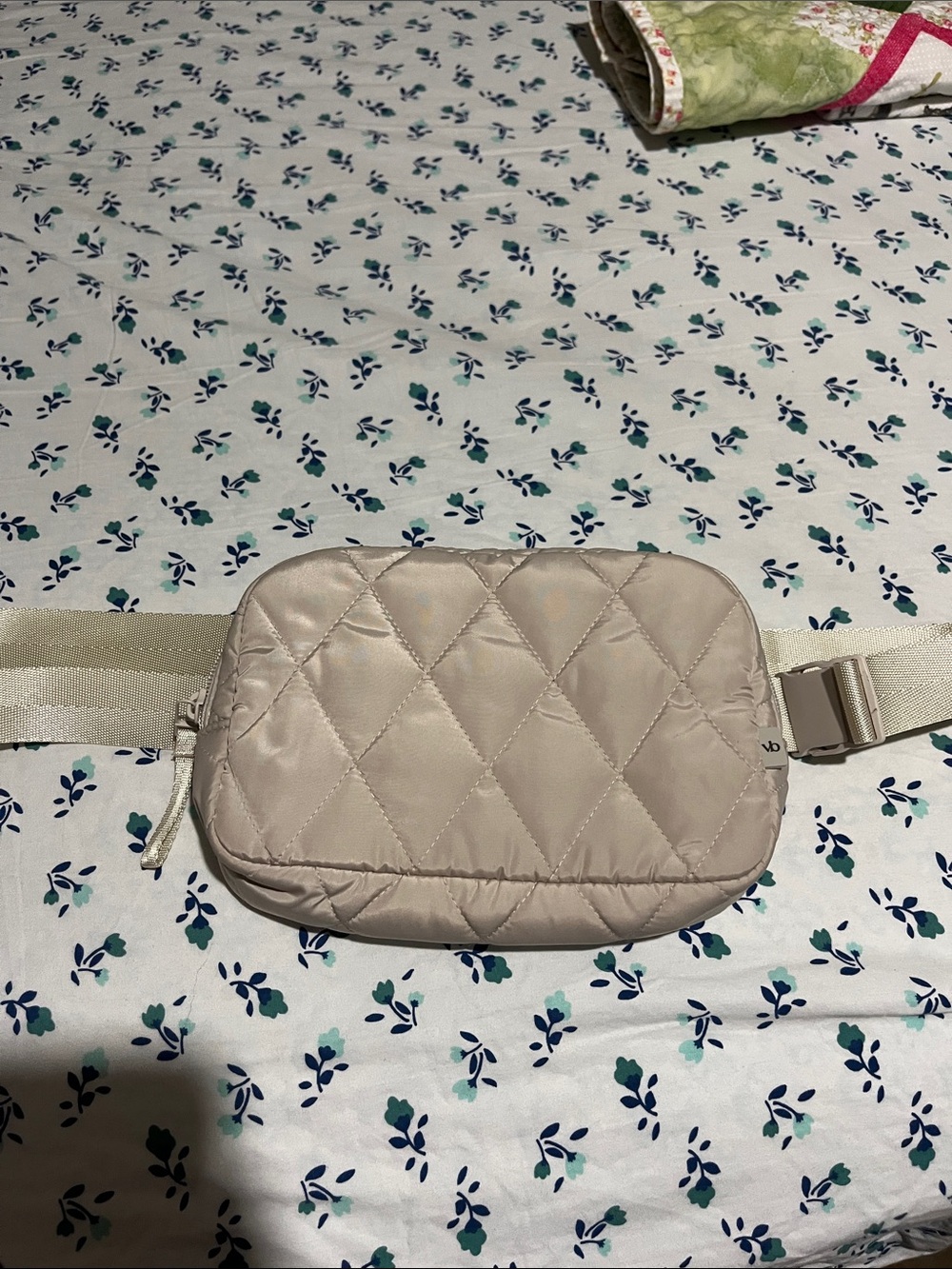Quilted Cream Belt Bag - Lightweight Everyday Crossbody